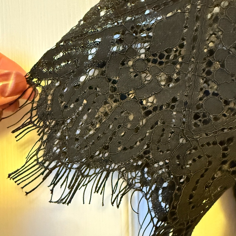 NWT Lulu's Black Lace Midi Dress - Picture 3 of 7